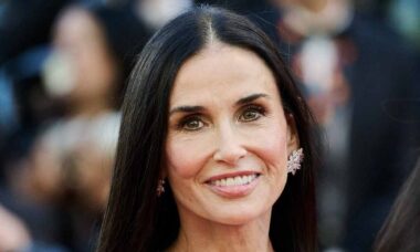 Demi Moore diz que Hollywood não deve lutar contra a inteligência artificial