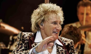 Rod Stewart chama Trump de "canalha" durante conversa com Rei Charles
