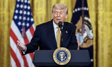 Trump causa polêmica após insinuar terceiro mandato como presidente dos EUA
