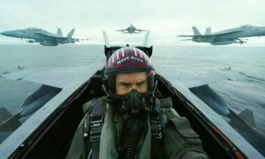 Tom Cruise wurde während eines Flugs mit der Navy übel, bevor er zum Cast von "Top Gun" stieß (Foto: Pressebild)