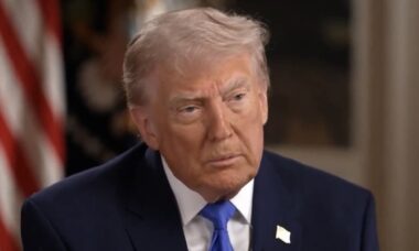 Trump compara apresentadora do "60 Minutes" a "qualquer mulher da rua" após entrevista polêmica