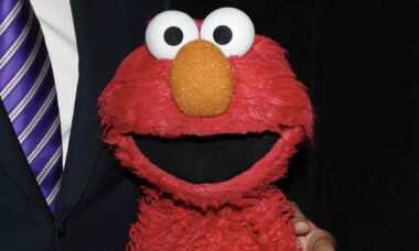 Elmo vira símbolo patriótico nos EUA após apoio à seleção na Copa do Mundo de 2026