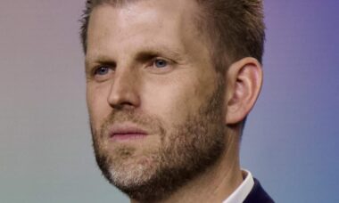 Eric Trump nega mensagens sobre lutas "armadas" em evento do UFC na Casa Branca