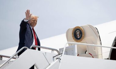 Trump exibe novo Air Force One doado pelo Catar e gera nova onda de críticas