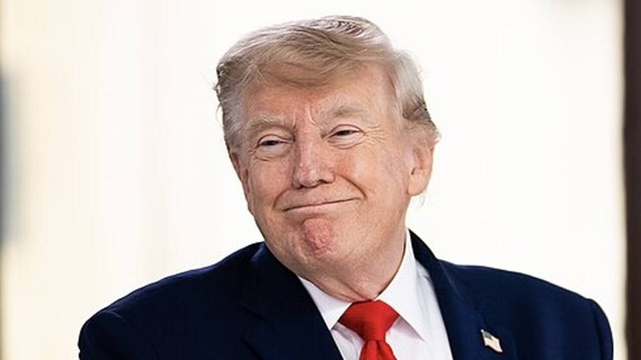 Trumps vittighed om Albert Einstein får selv kritikere til at grine