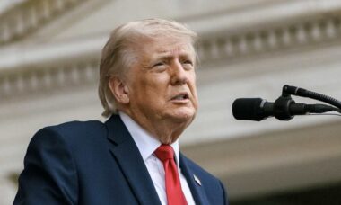 Trump diz que negociações com o Irã ficaram "muito entediantes"