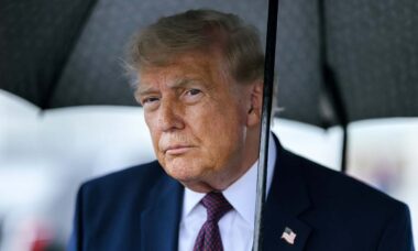 Trump entregará taça da Copa do Mundo de 2026 ao time campeão, confirma FIFA