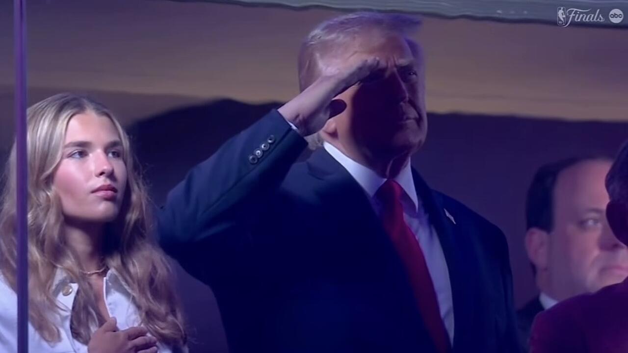 Vídeo de neta de Trump na NBA gera controvérsia após suposta remoção de vaias