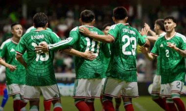 Fox é criticada após colocar comerciais durante jogo de abertura da Copa do Mundo