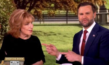 Apresentadora do "The View" elogia JD Vance e diz que ele não é um "cara mau"