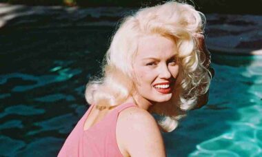 Mamie Van Doren - Wikimedia Commons