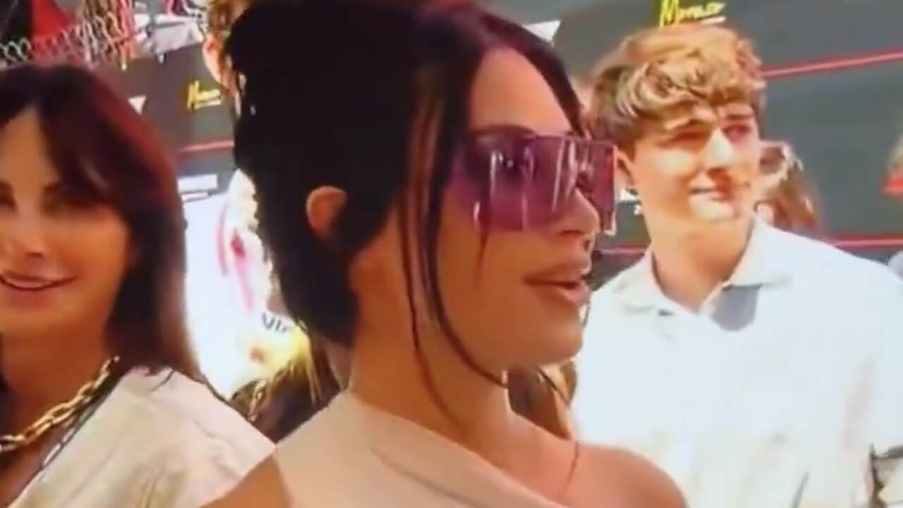 Kim Kardashian é criticada após interação constrangedora com repórter na Fórmula 1