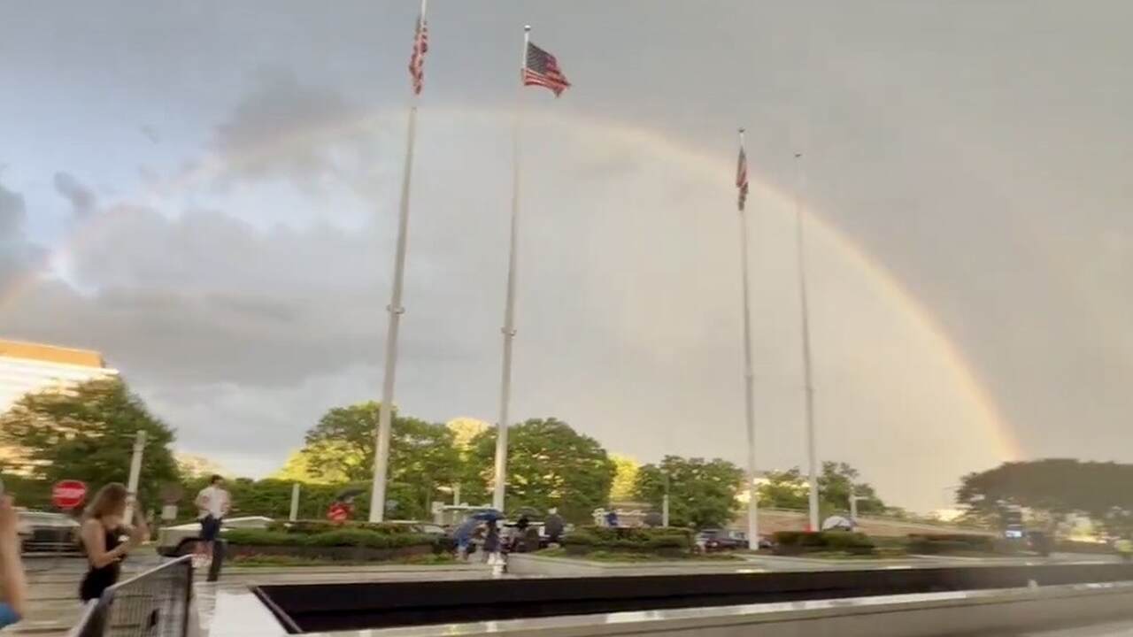 Internautas apontam "simbolismo" após arco-íris surgir durante retirada do nome de Trump do Kennedy Center
