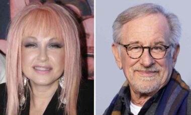 Cyndi Lauper relembra desentendimento com Steven Spielberg por clipe de "The Goonies"