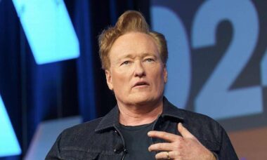 Aos 63 anos, Conan O’Brien fala sobre efeitos da "menopausa masculina"