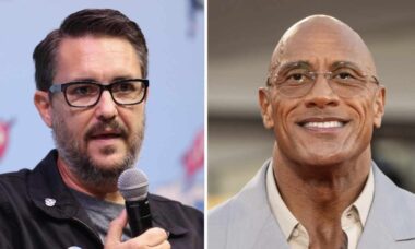 Wil Wheaton chama Dwayne Johnson de "covarde" por evitar falar sobre política