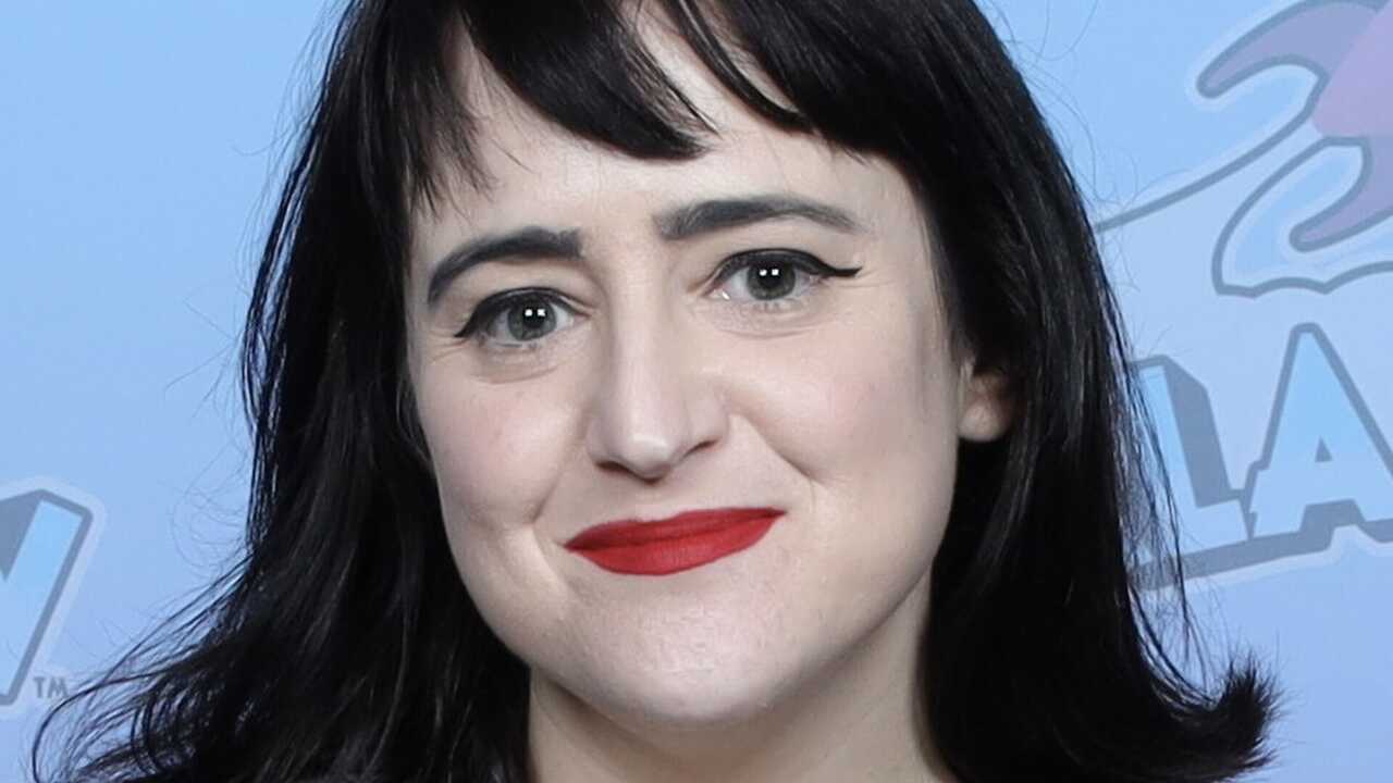 Atriz de "Matilda" desmente mito de que foi adotada por Danny DeVito