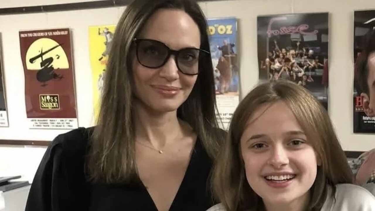Filha de Angelina Jolie e Brad Pitt entra com pedido para retirar sobrenome do pai
