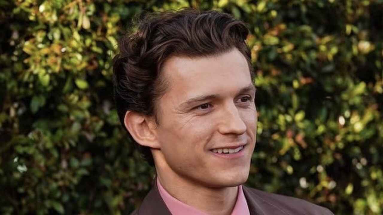 Tom Holland revela apreensão com treinos de dança para viver Fred Astaire nos cinemas