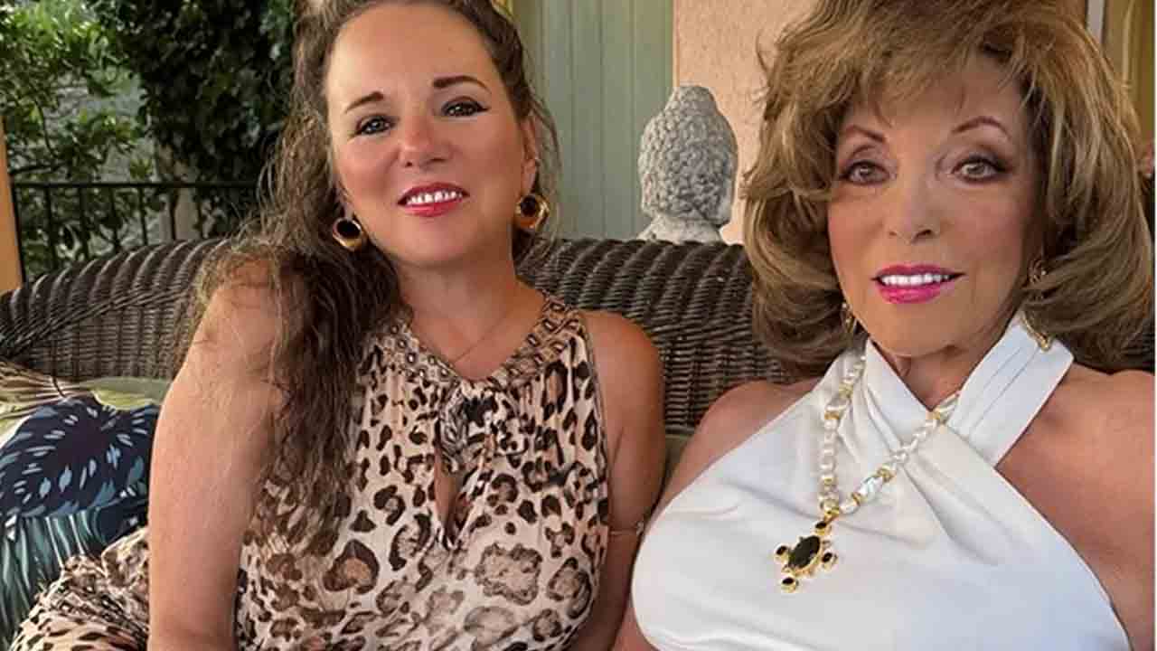 Joan Collins. Photo : Instagram @joancollinsdbe