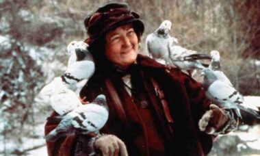 Brenda Fricker em “Home Alone 2: Lost in New York” - Imagem divulgação
