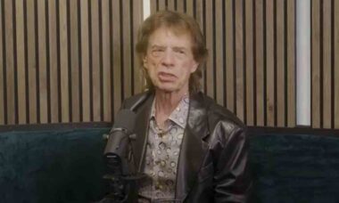 Mick Jagger no podcast “Conan O’Brien Needs a Friend”. Foto: reprodução YouTube @TeamCoco