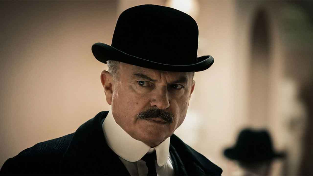 Sam Neill em Peaky Blinders. Foto: BBC / Divulgação